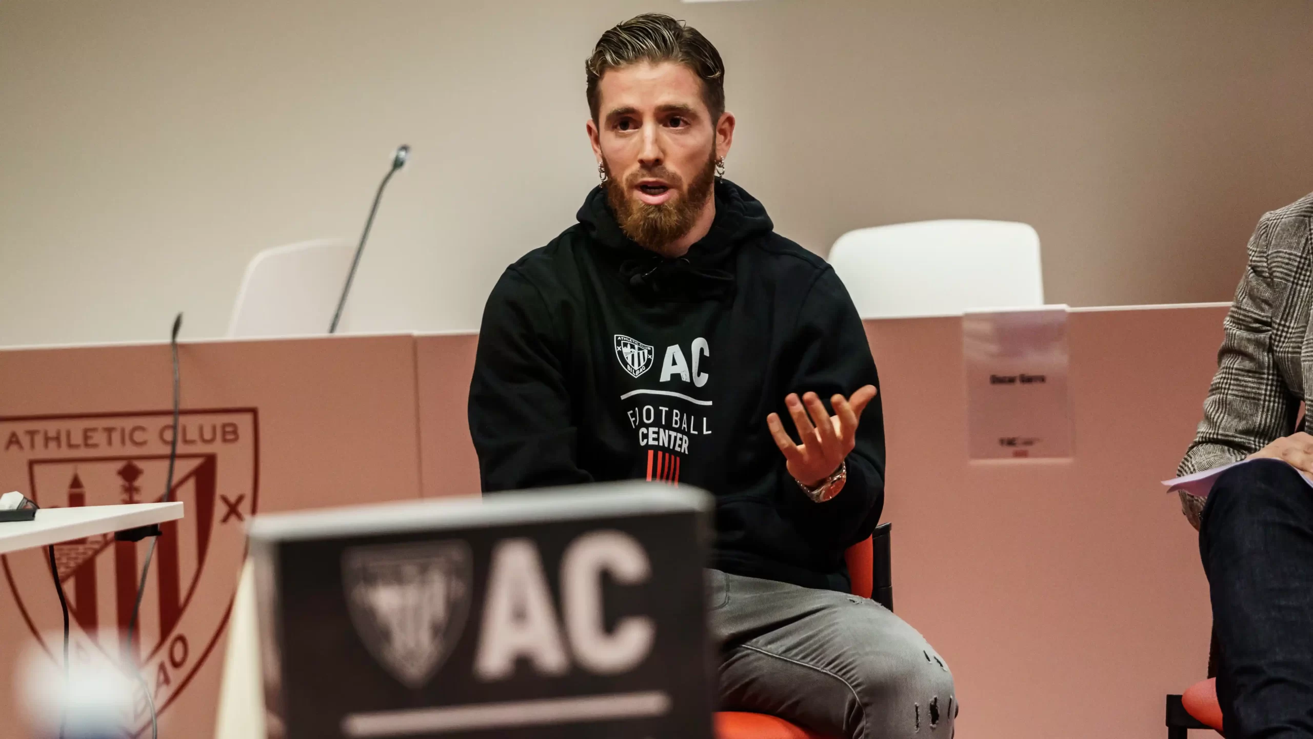 Iker Muniain durante una sesión del programa